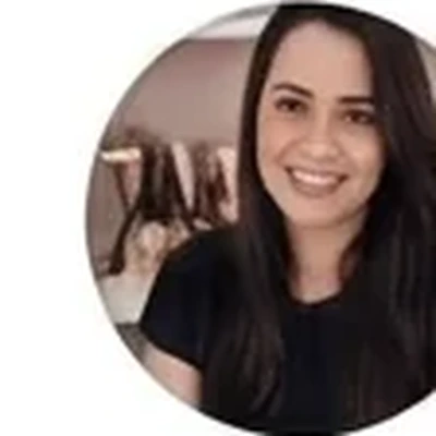 Larissa Souza